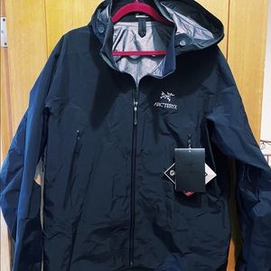 Arcteryx Men’s Beta AR gore-Tex jacket